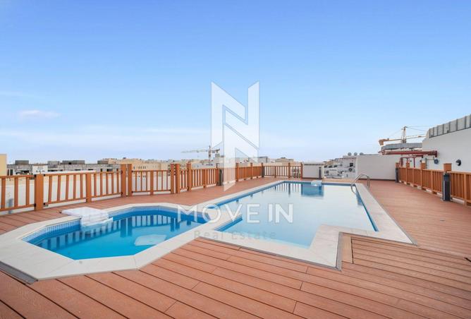 992296 - Property Image 2