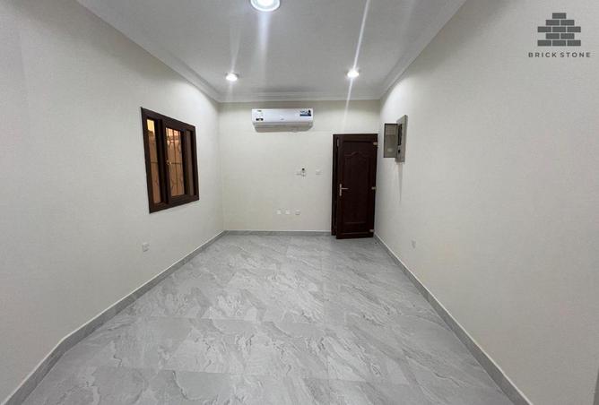 903053 - Property Main Image