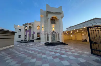 Villa - 6 Bedrooms for rent in Hazm Al Markhiya - Doha
