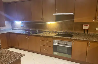 Apartment - 2 Bedrooms - 3 Bathrooms for rent in Porto Arabia - The Pearl Island - Doha