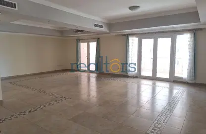 Apartment - 2 Bedrooms - 3 Bathrooms for sale in Tower 9 - Porto Arabia - The Pearl Island - Doha