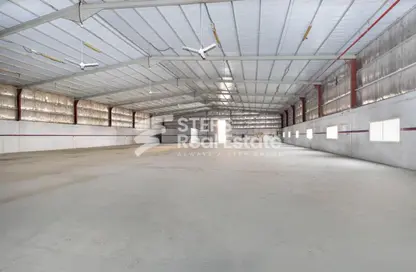 Warehouse - Studio - 7 Bathrooms for rent in Industrial Area 4 - Industrial Area - Industrial Area - Doha