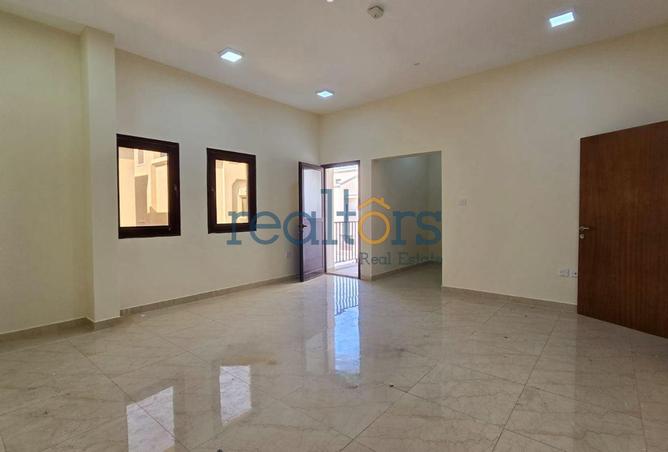 969322 - Property Image 3