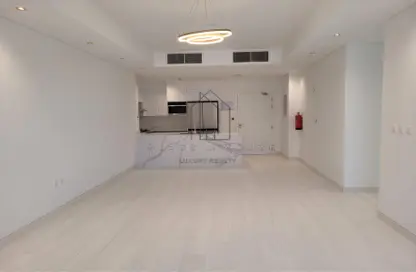 Empty Room image for: Apartment - 3 Bedrooms - 4 Bathrooms for sale in Fox Hills - Fox Hills - Lusail, Image 1