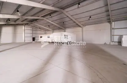 Warehouse - Studio - 6 Bathrooms for rent in East Industrial Street - Birkat Al Awamer - Al Wakra