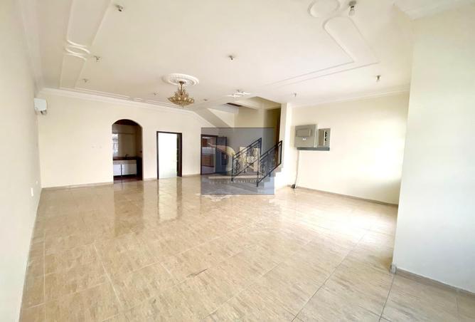 942774 - Property Image 2