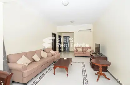 Apartment - 2 Bedrooms - 2 Bathrooms for rent in Anas Street - Fereej Bin Mahmoud North - Fereej Bin Mahmoud - Doha