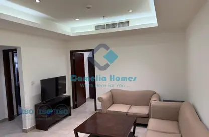 Apartment - 2 Bedrooms - 2 Bathrooms for rent in Umm Ghuwalina - Umm Ghuwailina - Doha