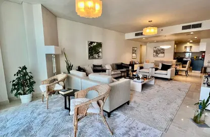 Apartment - 3 Bedrooms - 4 Bathrooms for rent in Burj DAMAC Marina - Marina District - Lusail