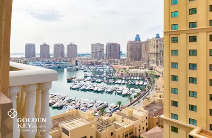 Apartment - 2 Bedrooms - 3 Bathrooms for sale in Tower 16 - Porto Arabia - The Pearl Island - Doha
