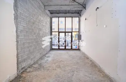 Shop - Studio for rent in Mesaimeer Road - Abu Hamour - Doha