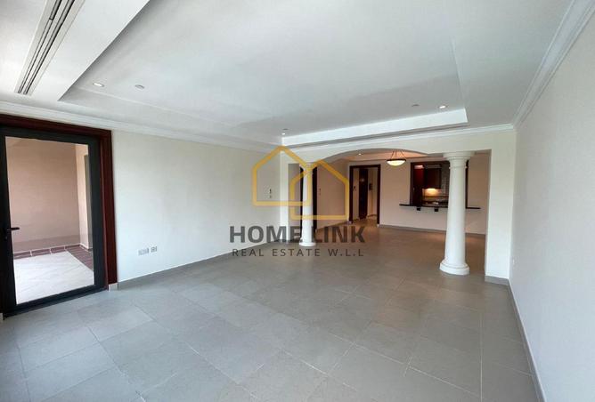 927221 - Property Image 2