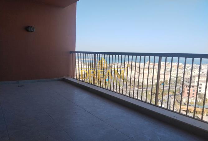 810275 - Property Image 3