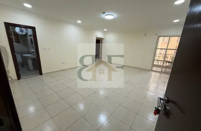 Apartment - 2 Bedrooms - 2 Bathrooms for rent in Al Nasr Street - Al Nasr - Doha