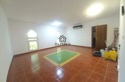 Apartment - 1 Bedroom - 2 Bathrooms for rent in Tadmur Street - Old Airport Road - Doha