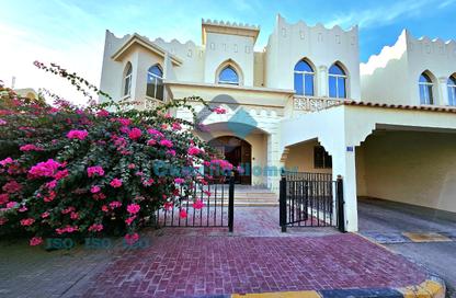 Villa - 4 Bedrooms - 5 Bathrooms for rent in Souk Al gharaffa - Al Gharrafa - Doha