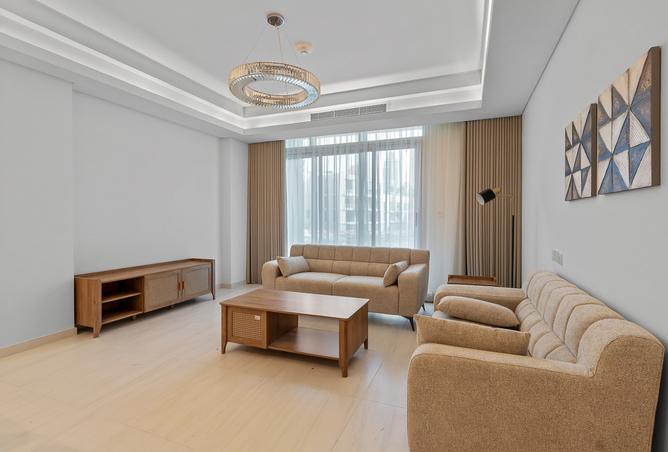 963280 - Property Image 2