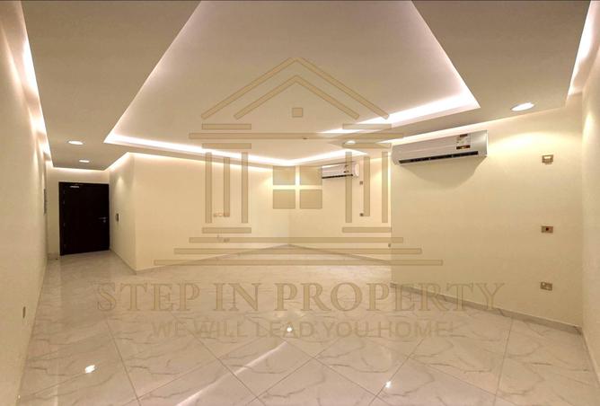 991143 - Property Image 2