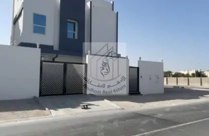 Villa - 6 Bedrooms - 6 Bathrooms for rent in Ain Khalid Gate - Ain Khaled - Doha