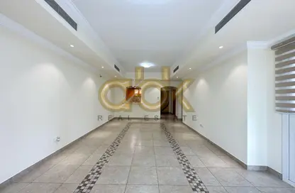 شقة - 2 غرف نوم - 3 حمامات للبيع في طريق بورتو الشرقي - بورتو أرابيا - جزيرة اللؤلؤة - الدوحة