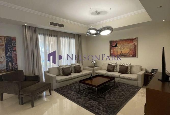 962711 - Property Image 2