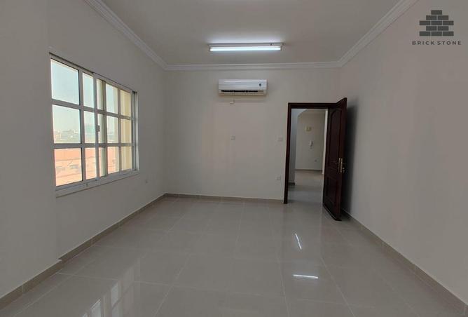 904608 - Property Image 3