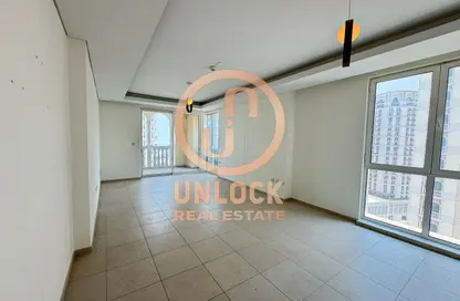 شقة - 2 غرف نوم - 3 حمامات للايجار في فيفا غرب - فيفا بحرية - جزيرة اللؤلؤة - الدوحة