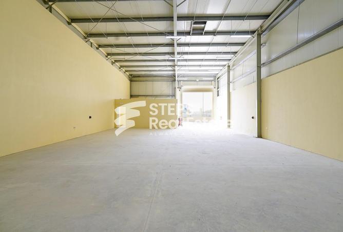 Warehouse - Studio for rent in East Industrial Street - Birkat Al Awamer - Al Wakra