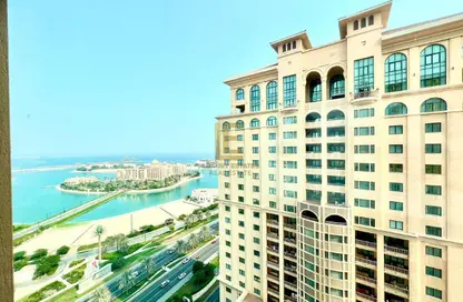 Apartment - 2 Bedrooms - 2 Bathrooms for rent in West Porto Drive - Porto Arabia - The Pearl Island - Doha