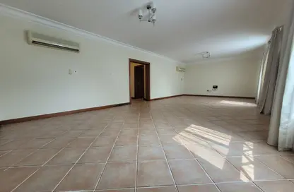 Apartment - 3 Bedrooms - 3 Bathrooms for rent in Al Mansoura - Al Mansoura - Doha