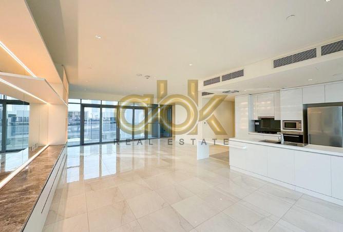 740373 - Property Image 2