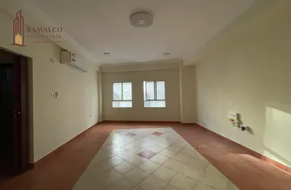 Apartment - 3 Bedrooms - 3 Bathrooms for rent in Umm Ghuwalina - Umm Ghuwailina - Doha