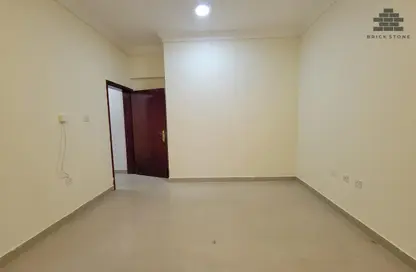 Apartment - 2 Bedrooms - 2 Bathrooms for rent in Al Jazeera Street - Fereej Bin Mahmoud North - Fereej Bin Mahmoud - Doha