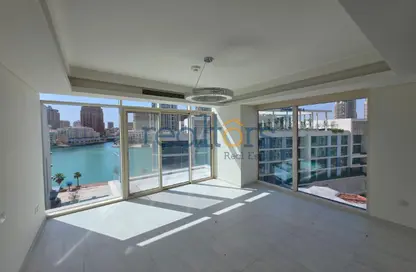 Apartment - 1 Bedroom - 2 Bathrooms for rent in Crystal Residence - The Pearl Island - Doha