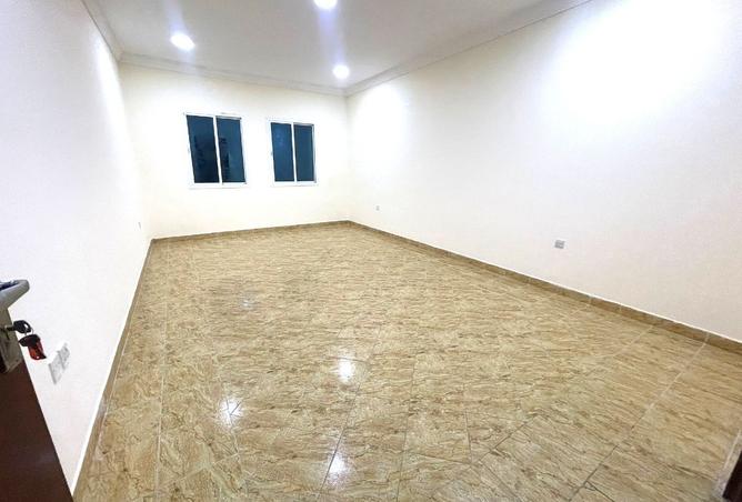 954040 - Property Image 2