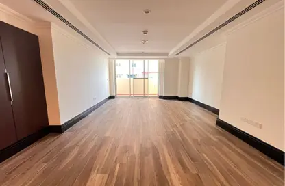 Apartment - Studio - 1 Bathroom for rent in Viva West - Viva Bahriyah - The Pearl Island - Doha