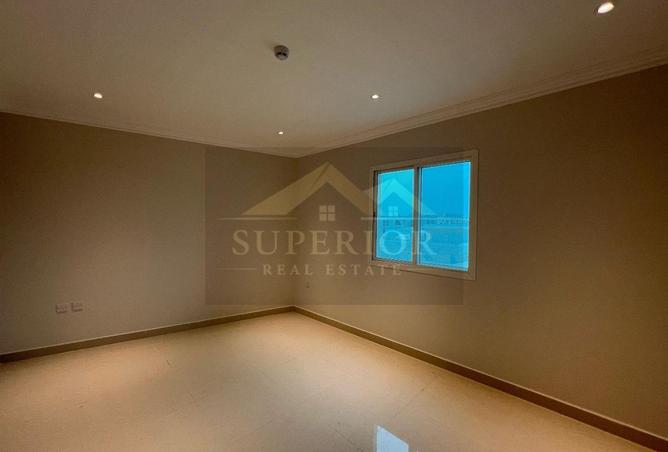 913347 - Property Image 2