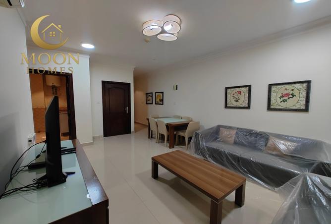 985262 - Property Image 2