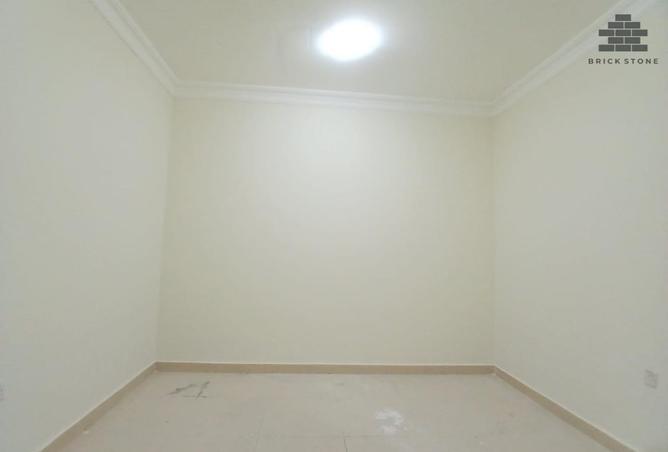 921596 - Property Image 3