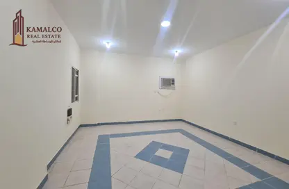 Apartment - 2 Bedrooms - 2 Bathrooms for rent in Al Mansoura - Al Mansoura - Doha