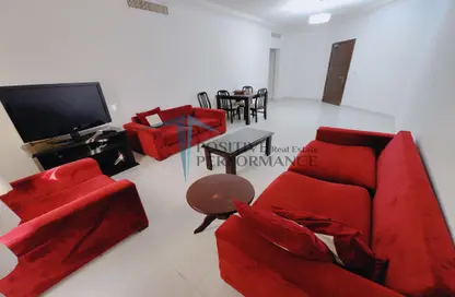 Apartment - 2 Bedrooms - 2 Bathrooms for rent in Abu Talha Street - Fereej Bin Omran - Doha