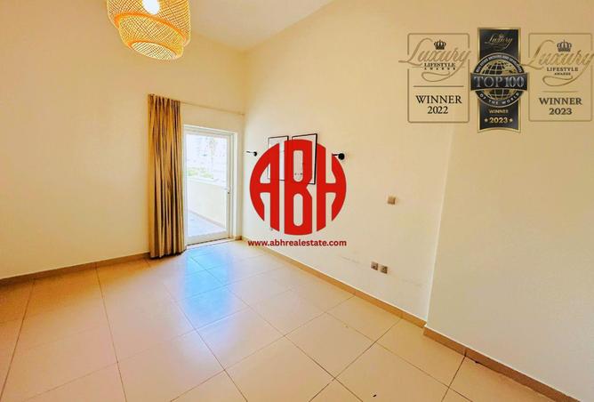 979733 - Property Main Image