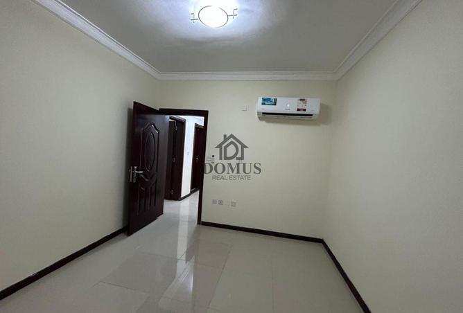 990854 - Property Image 2