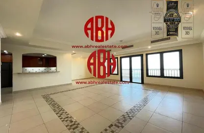 Apartment - 2 Bedrooms - 3 Bathrooms for rent in Marina Gate - Porto Arabia - The Pearl Island - Doha