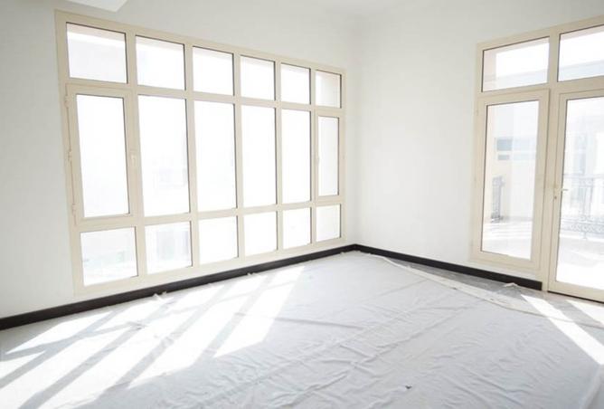 963399 - Property Image 3