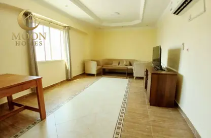 Apartment - 2 Bedrooms - 2 Bathrooms for rent in Al Mansoura - Al Mansoura - Doha