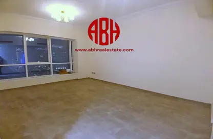 Empty Room image for: Apartment - 3 Bedrooms - 3 Bathrooms for rent in Burj Al Marina - Marina District - Lusail, Image 1