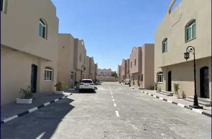 مجمع سكني - 3 غرف نوم - 3 حمامات للايجار في فلل عين خالد - عين خالد - الدوحة