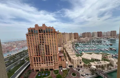 Apartment - 2 Bedrooms - 3 Bathrooms for rent in Tower 1 - Porto Arabia - The Pearl Island - Doha