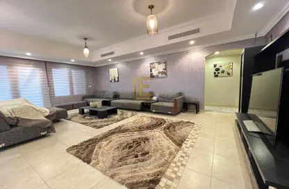 Apartment - 3 Bedrooms - 5 Bathrooms for rent in West Porto Drive - Porto Arabia - The Pearl Island - Doha